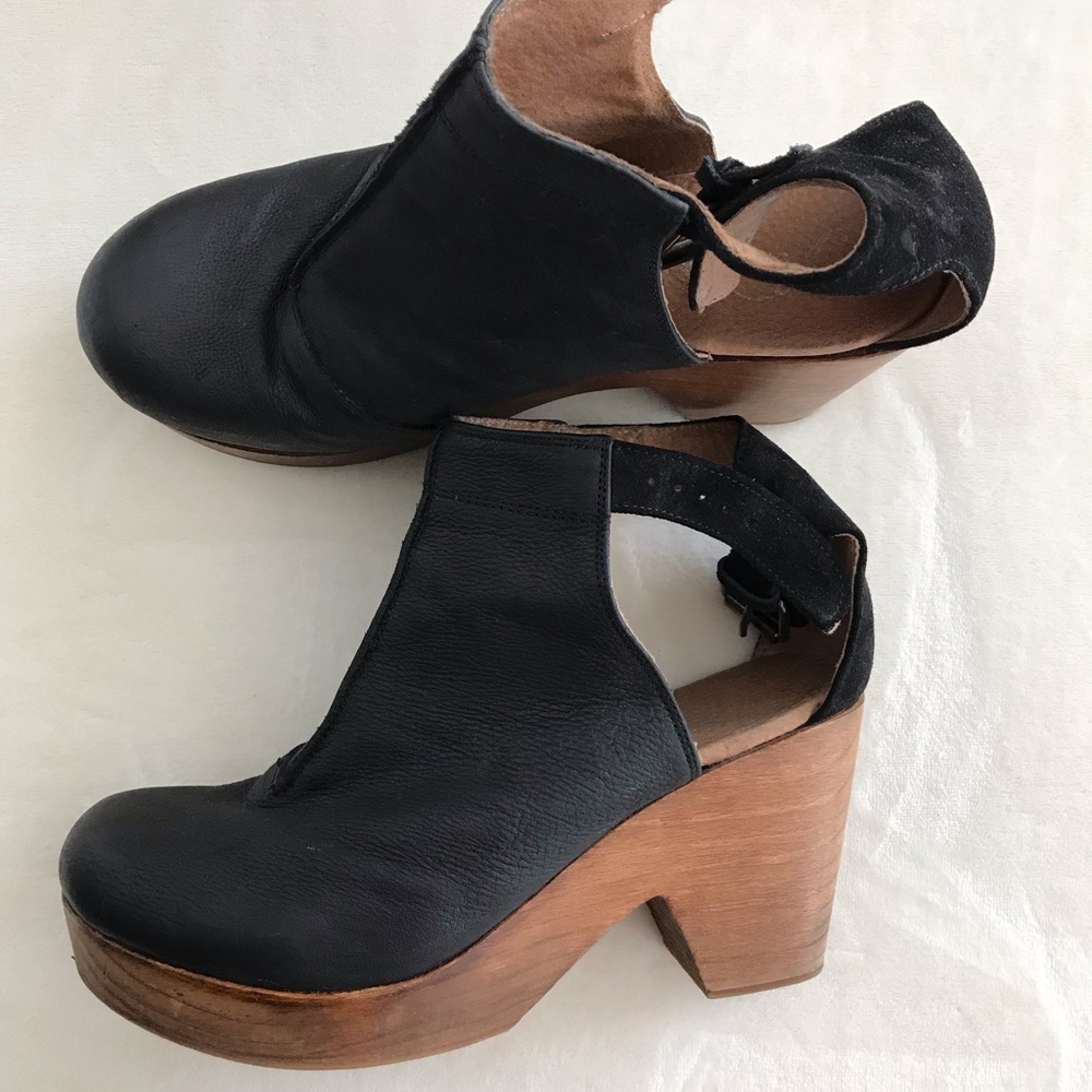 Free people Amber Orchard Clog size 40